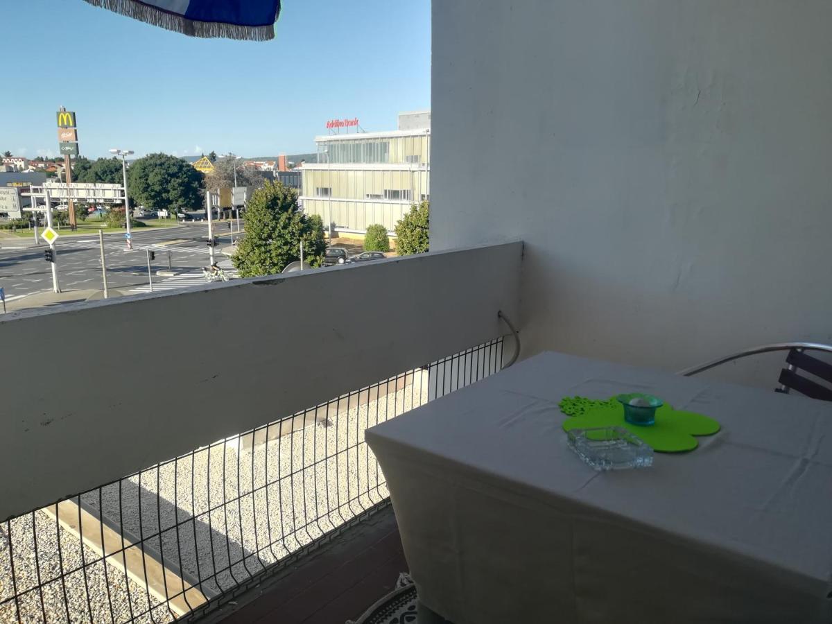 Ryanair'S Urban Flat In Zadar-Kolovare Beach Bagian luar foto