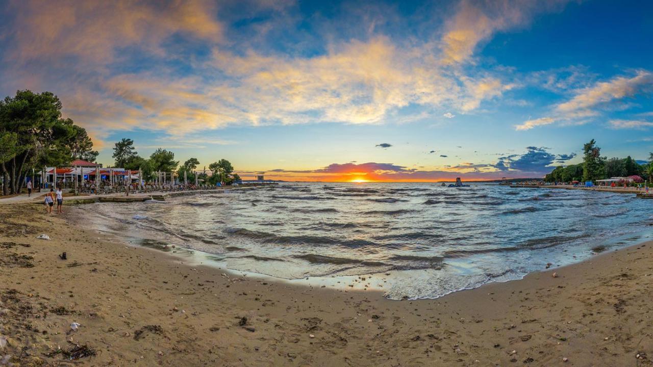 Ryanair'S Urban Flat In Zadar-Kolovare Beach Bagian luar foto
